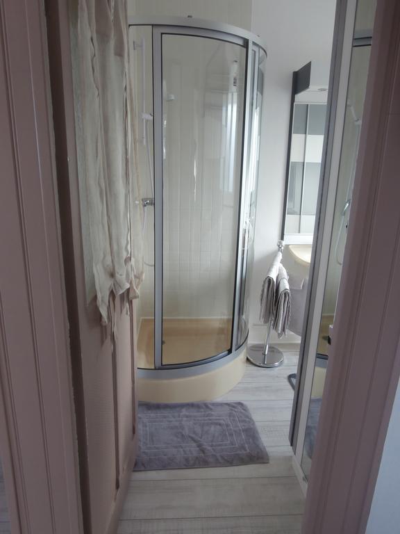 La Belle Vue Le Diamant Des Yeux Mer Et Golf Front Mer Etretat Room photo